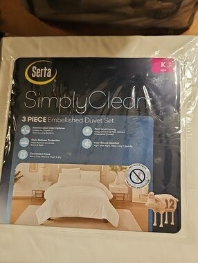 Serta SimplyClean White Embellished Duvet Set - King